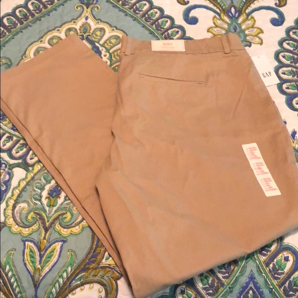GAP Khakis 16/33R